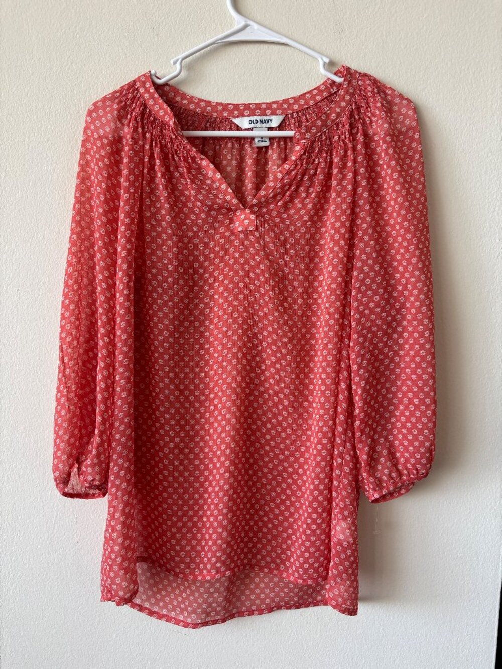 Old Navy Pink Chiffon Top - Size Medium